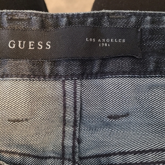 GUESS Men's Slim Straight Dark Wash Distressed Jeans Size 34 - Picture 6 of 8